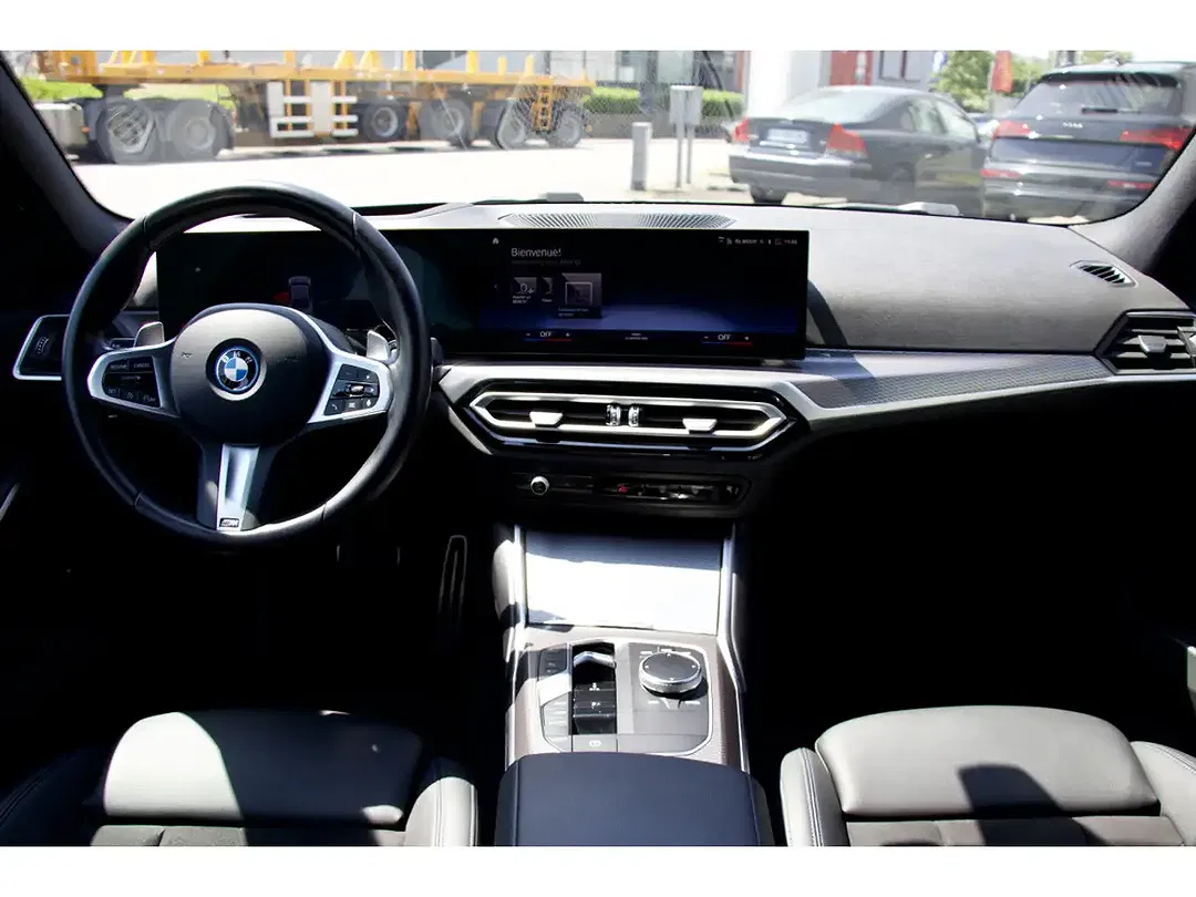 BMW 330 - Thumbnail 10