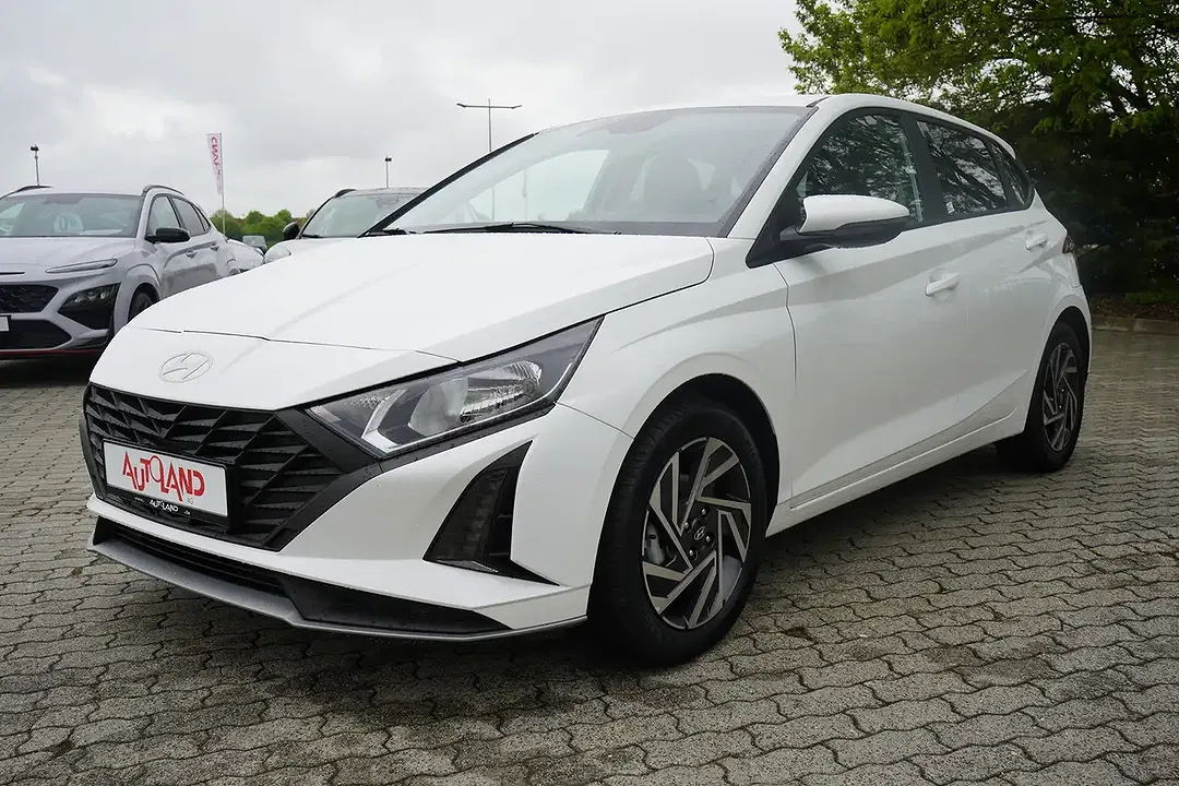 Hyundai i20 - Thumbnail 3