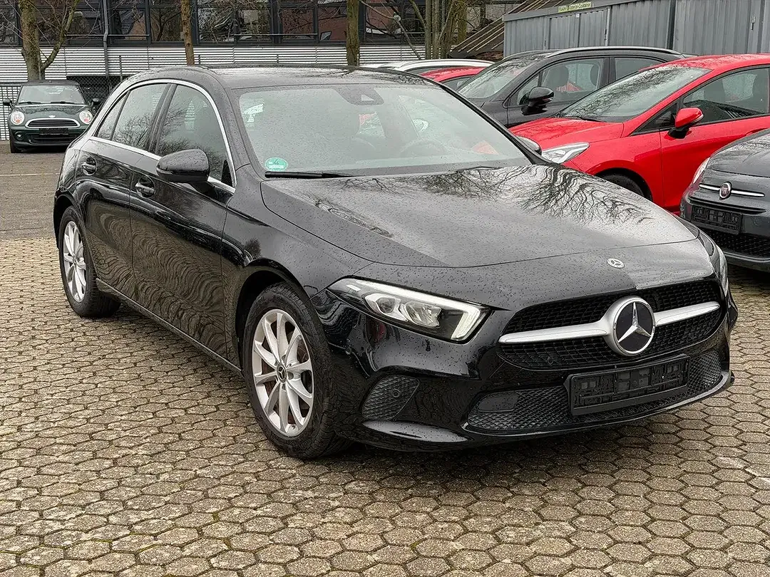 Mercedes-Benz A 180 - Thumbnail 1