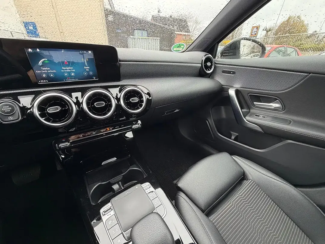 Mercedes-Benz A 180 - Thumbnail 10