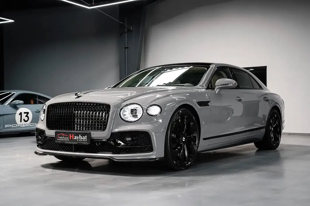 Bentley Flying Spur - Thumbnail 3