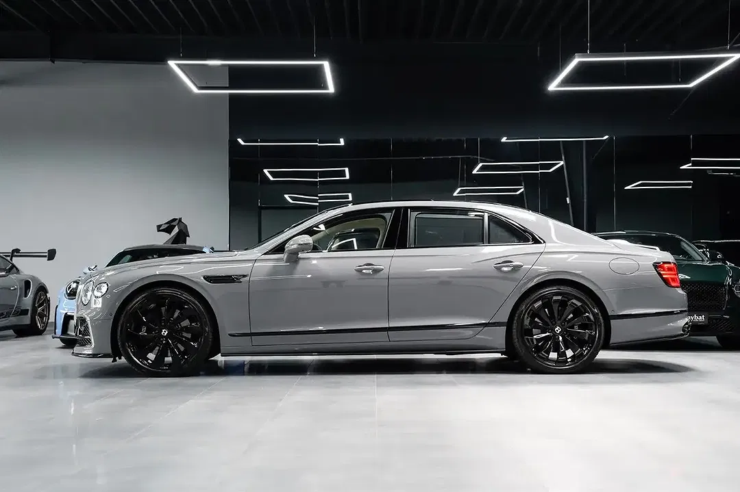 Bentley Flying Spur - Thumbnail 6