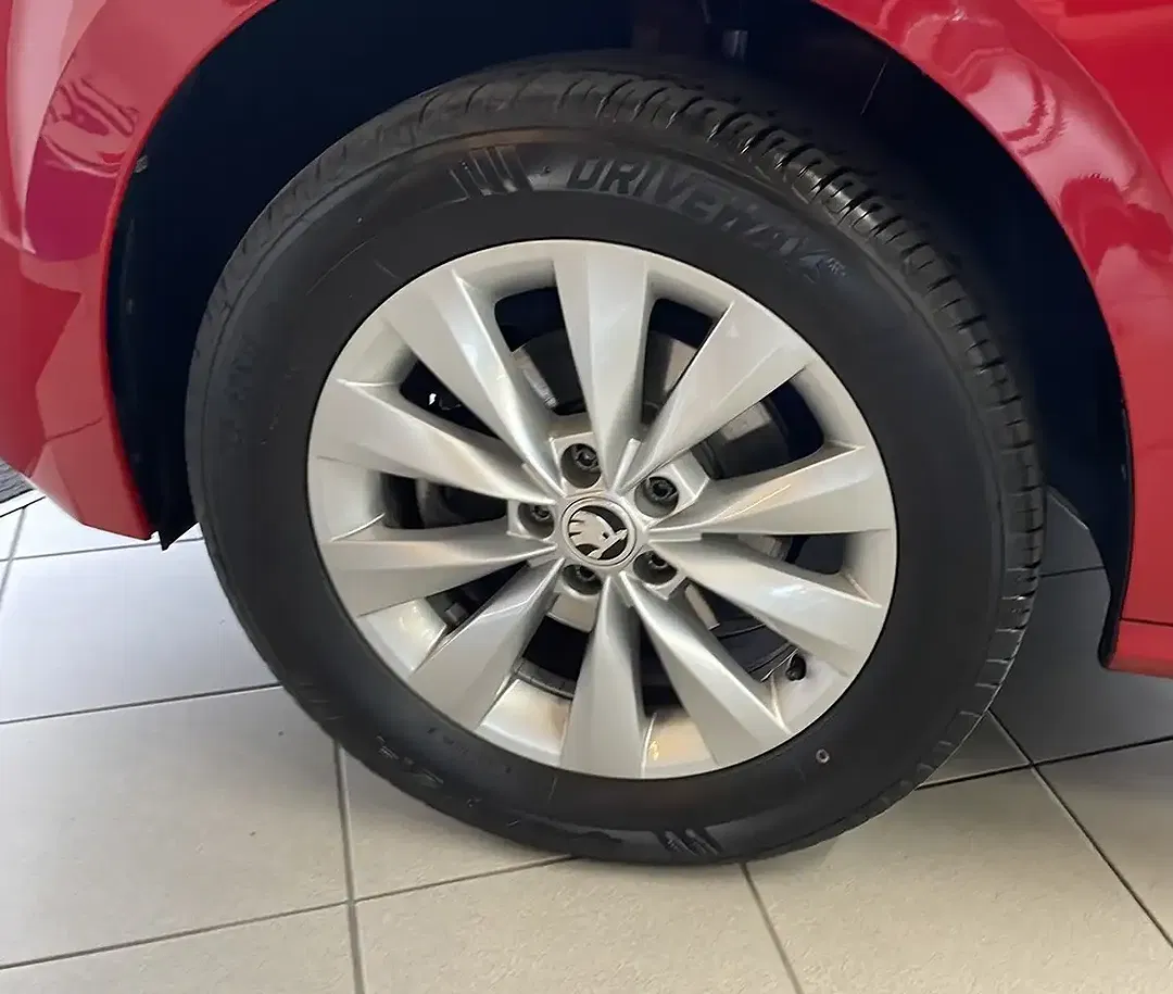 Skoda Kamiq - Thumbnail 7