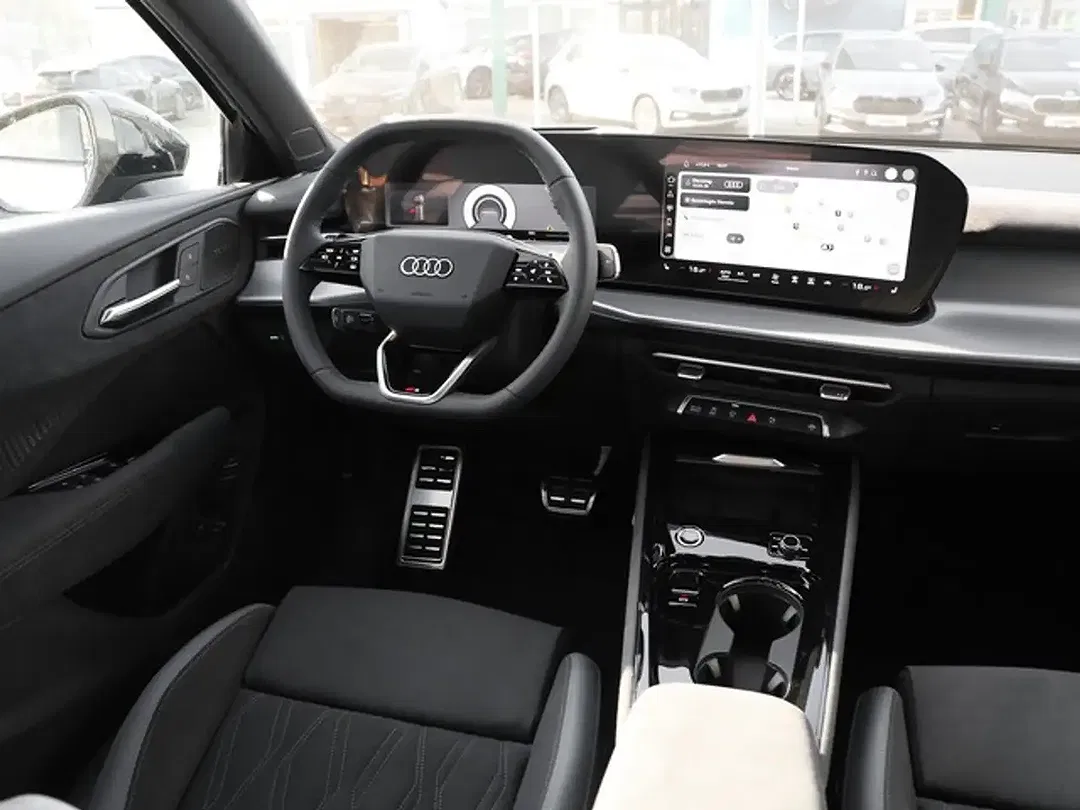 Audi Q3 - Thumbnail 6