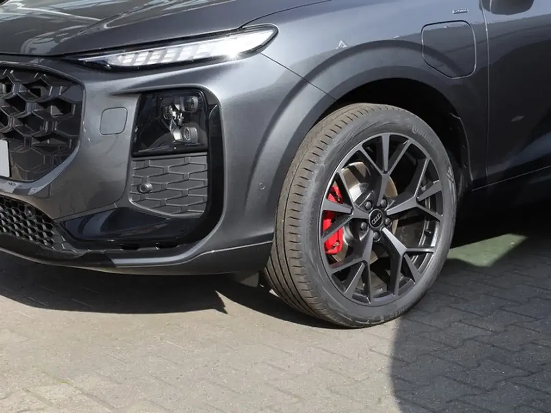 Audi Q3 - Thumbnail 8