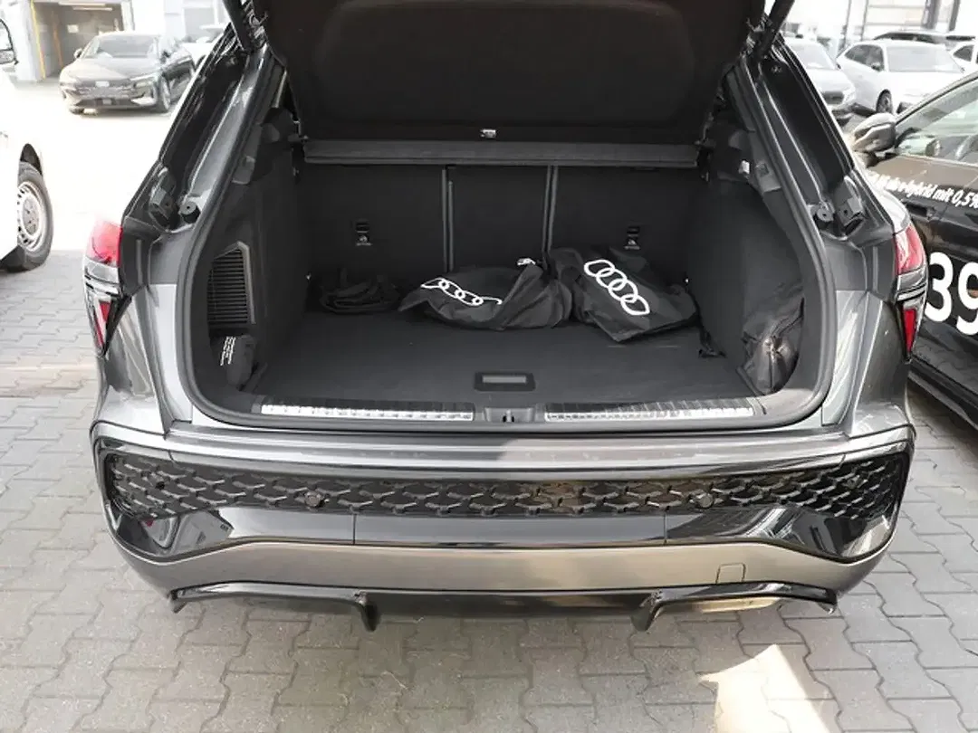 Audi Q3 - Thumbnail 9