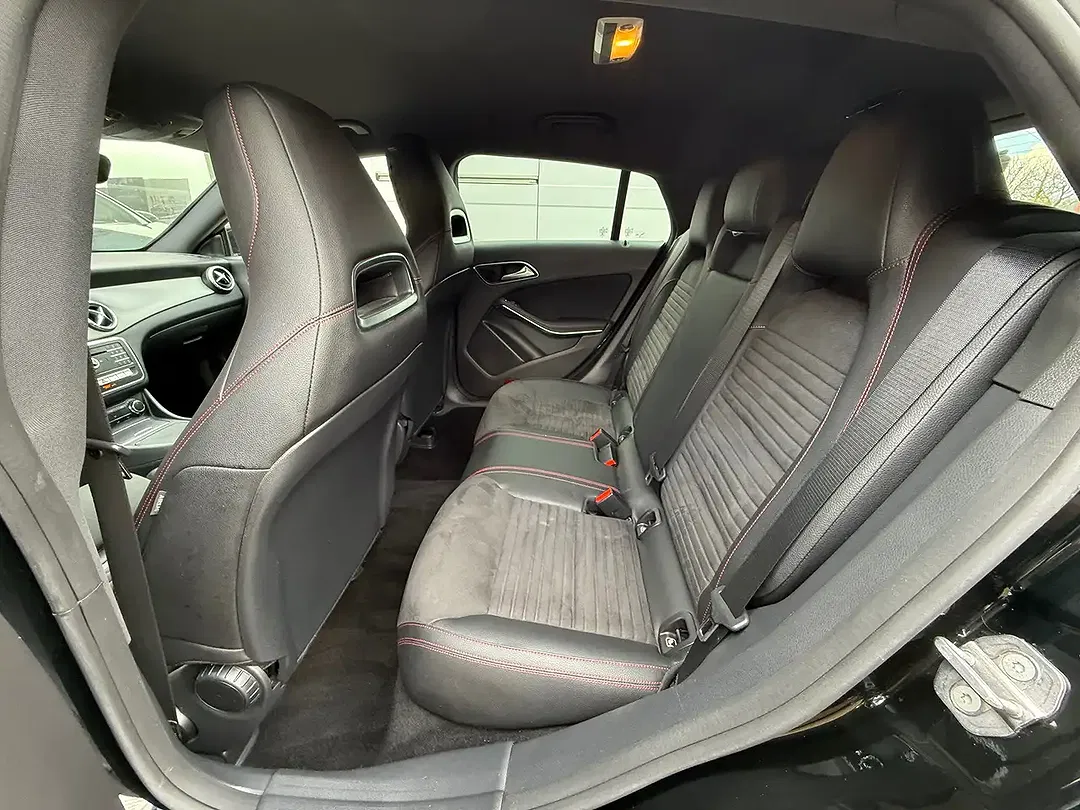 Mercedes-Benz CLA 180 - Thumbnail 12