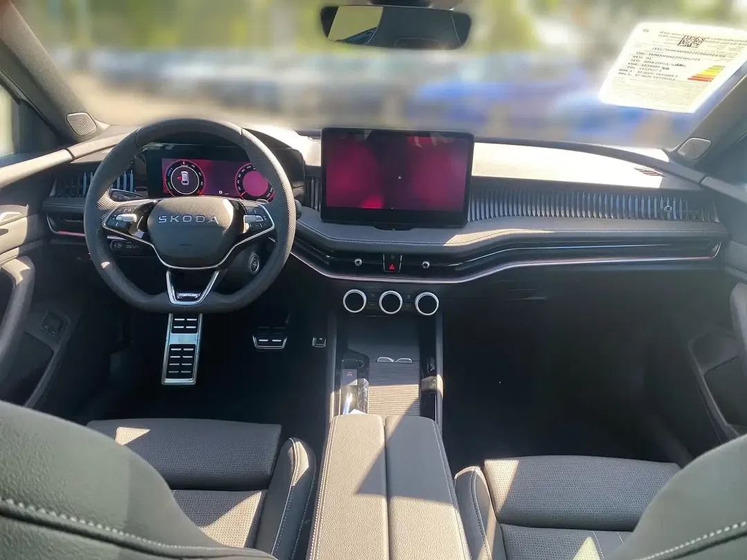 Skoda Superb - Thumbnail 8