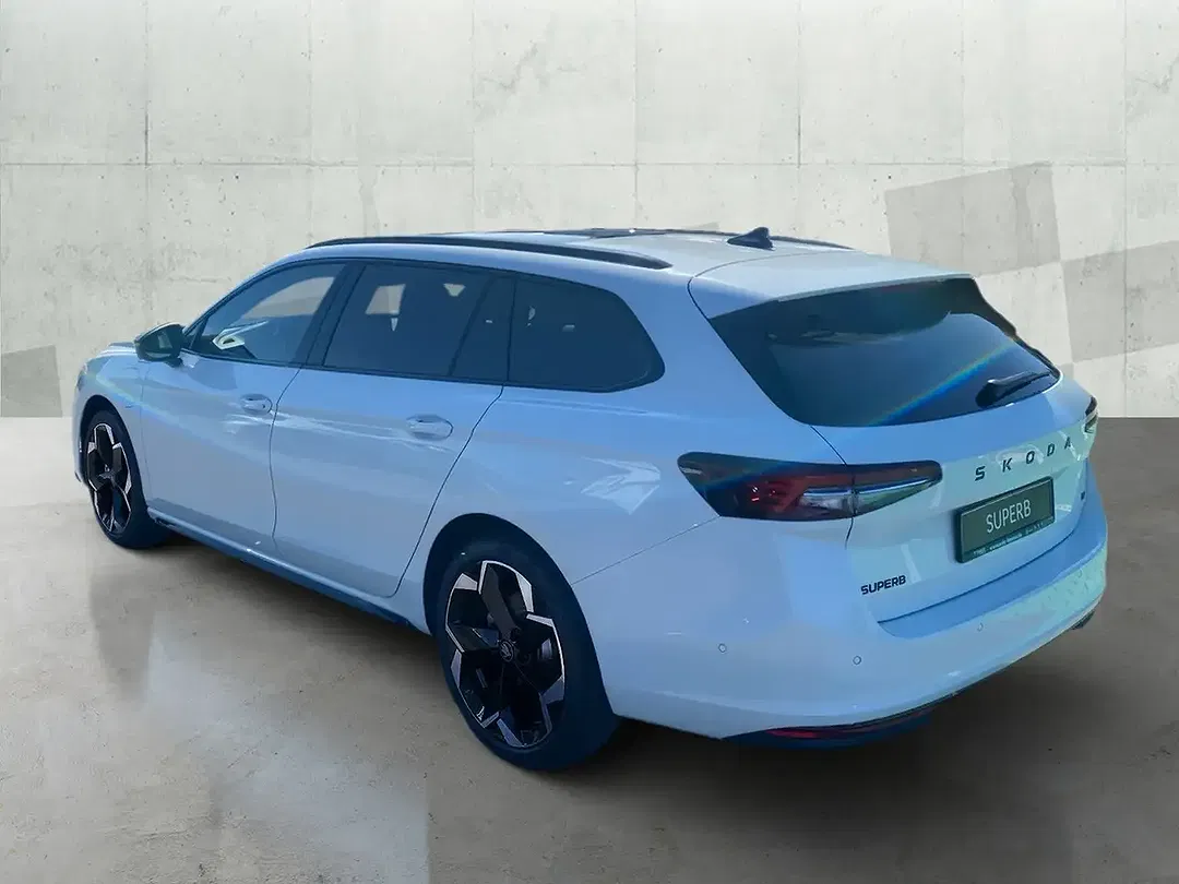 Skoda Superb - Thumbnail 3