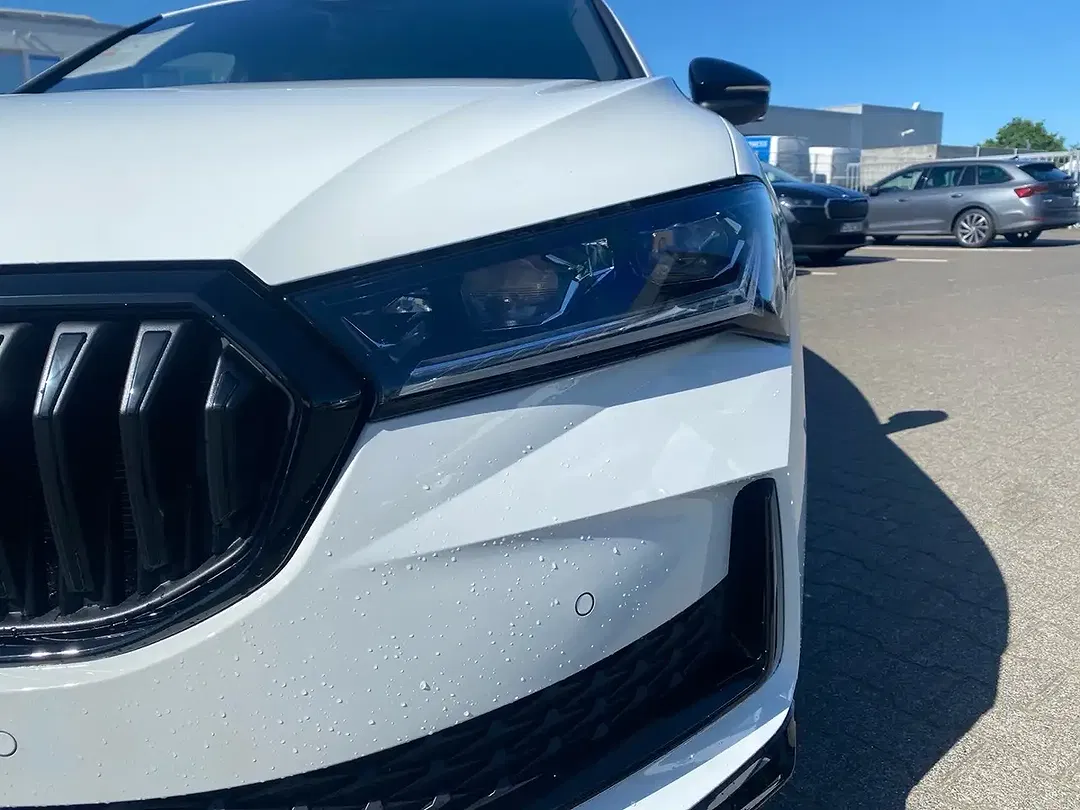 Skoda Superb - Thumbnail 4