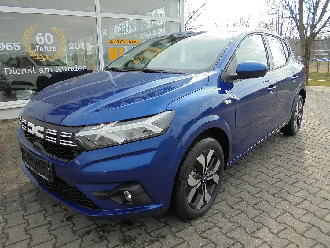 Dacia Sandero - Thumbnail 1
