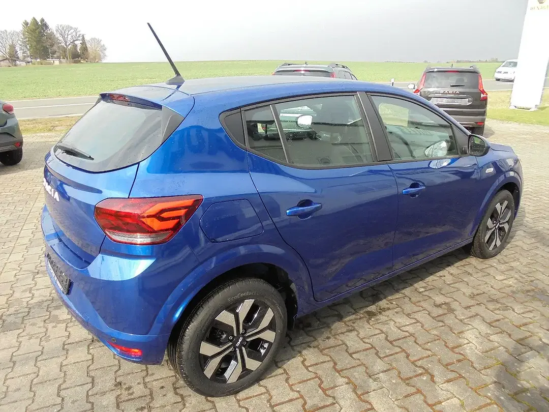 Dacia Sandero - Thumbnail 11