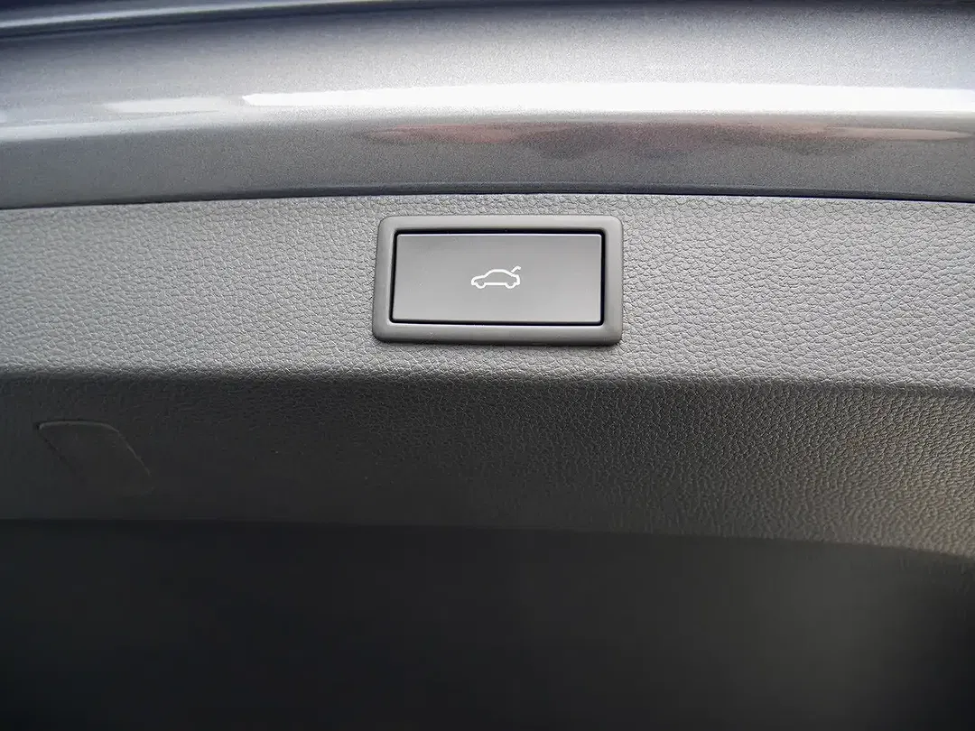 Skoda Karoq - Thumbnail 11