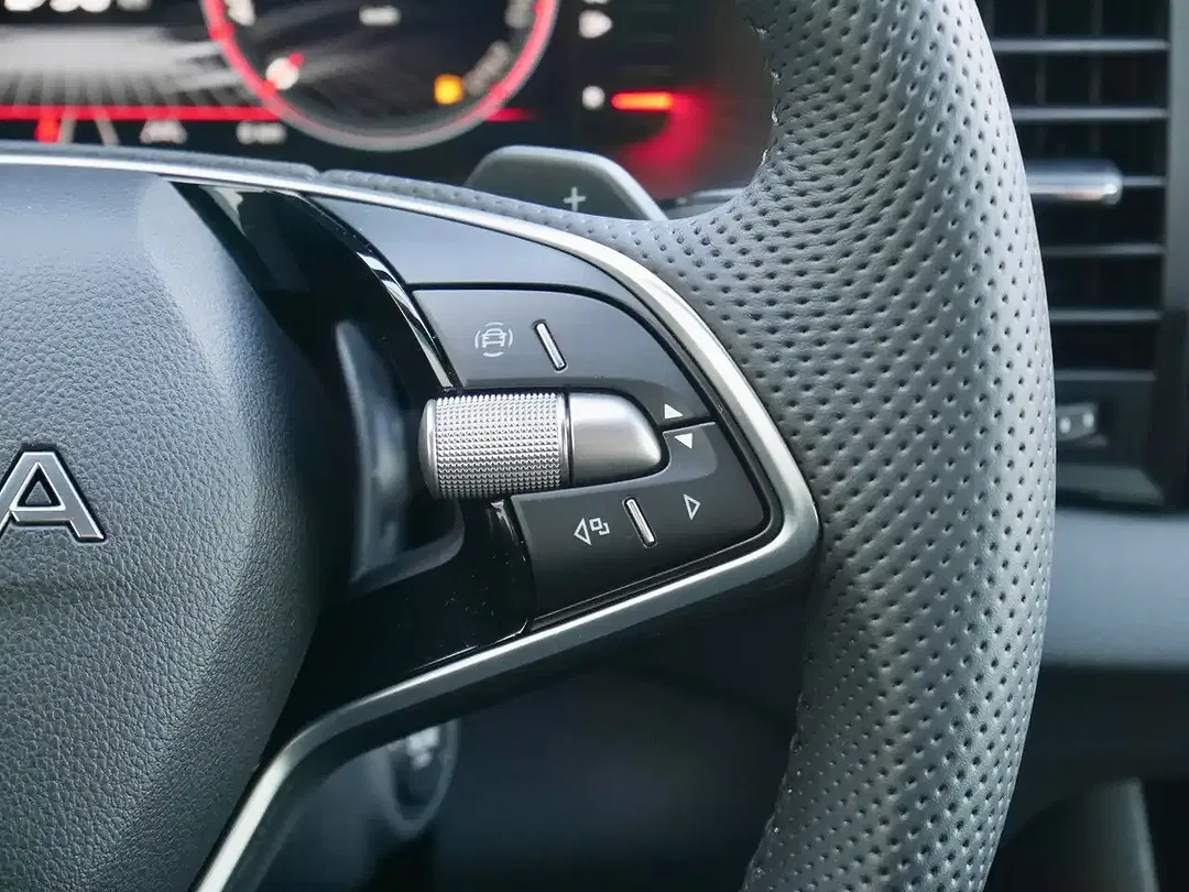 Skoda Karoq - Thumbnail 21