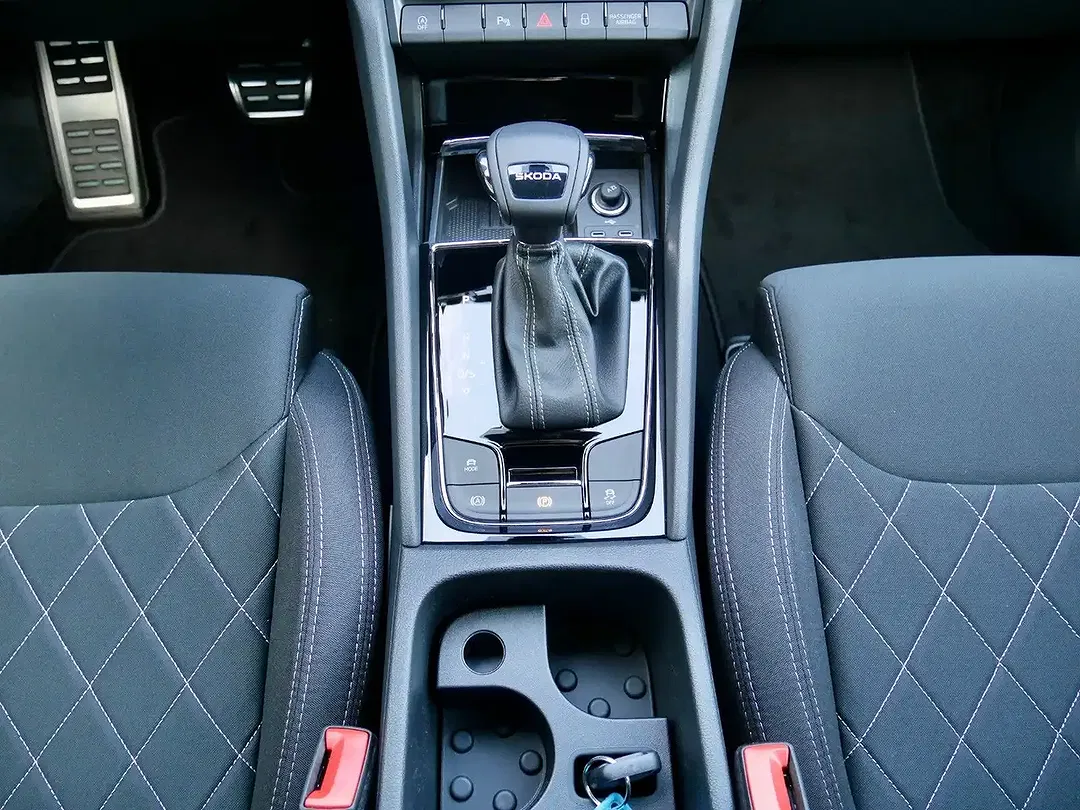 Skoda Karoq - Thumbnail 24