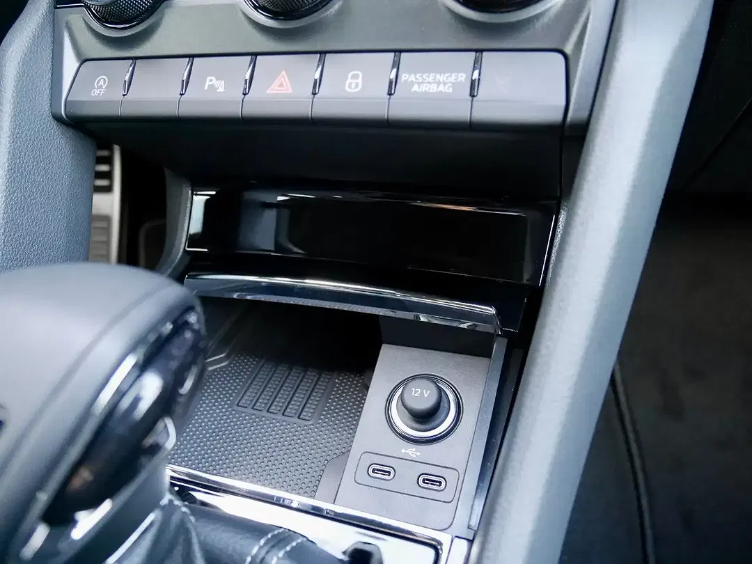 Skoda Karoq - Thumbnail 25