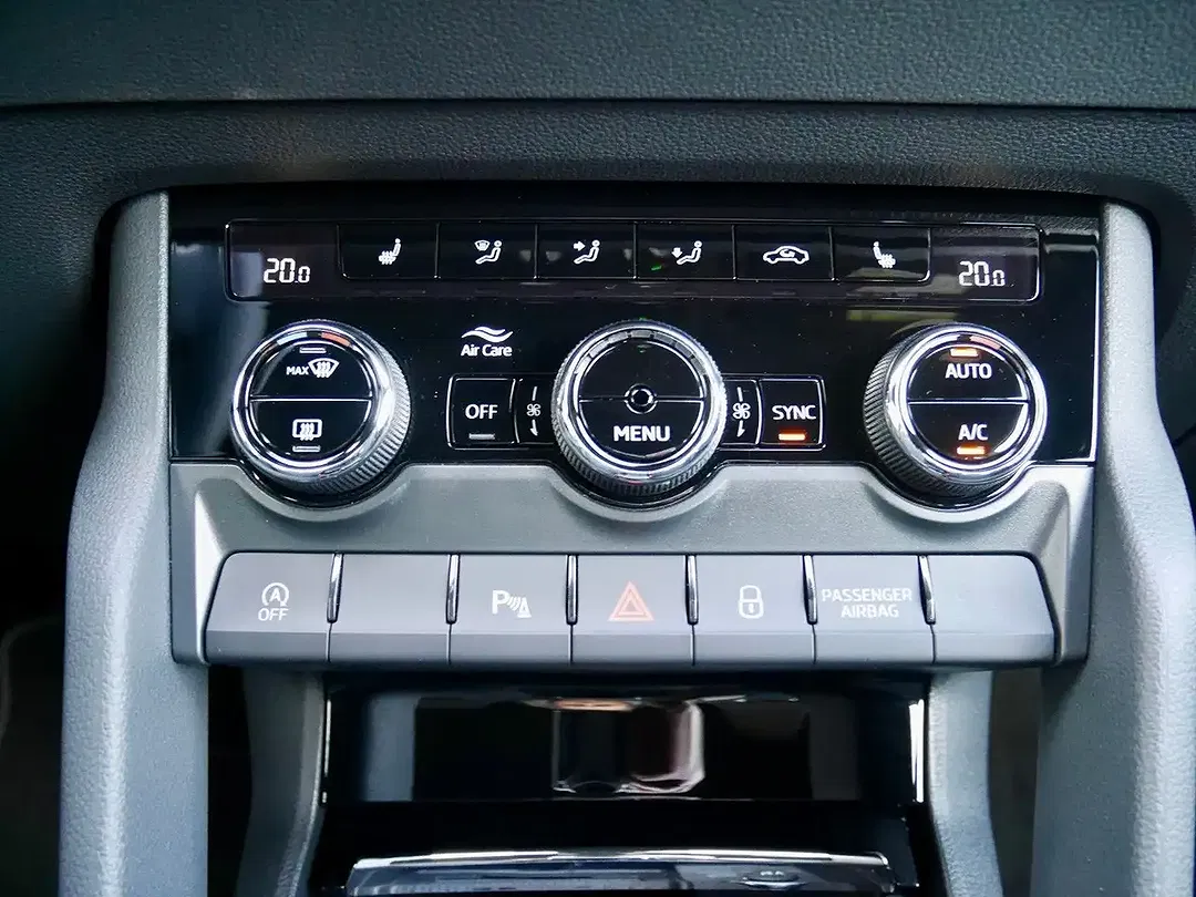Skoda Karoq - Thumbnail 26