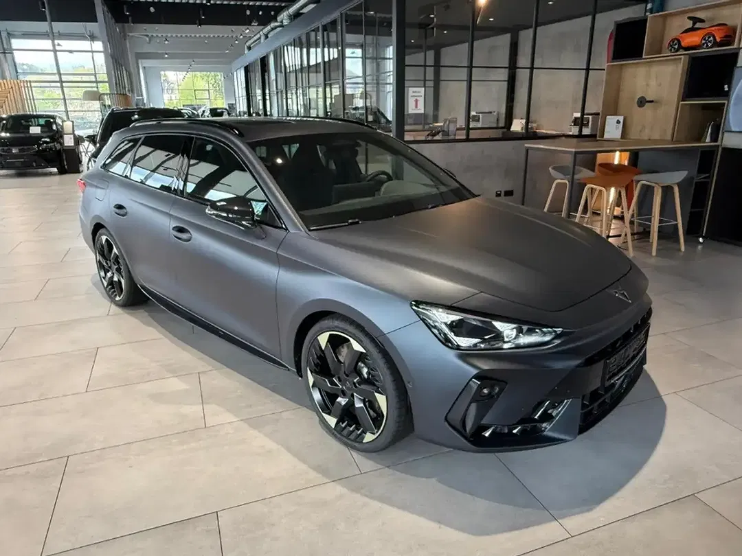 CUPRA Leon - Thumbnail 2
