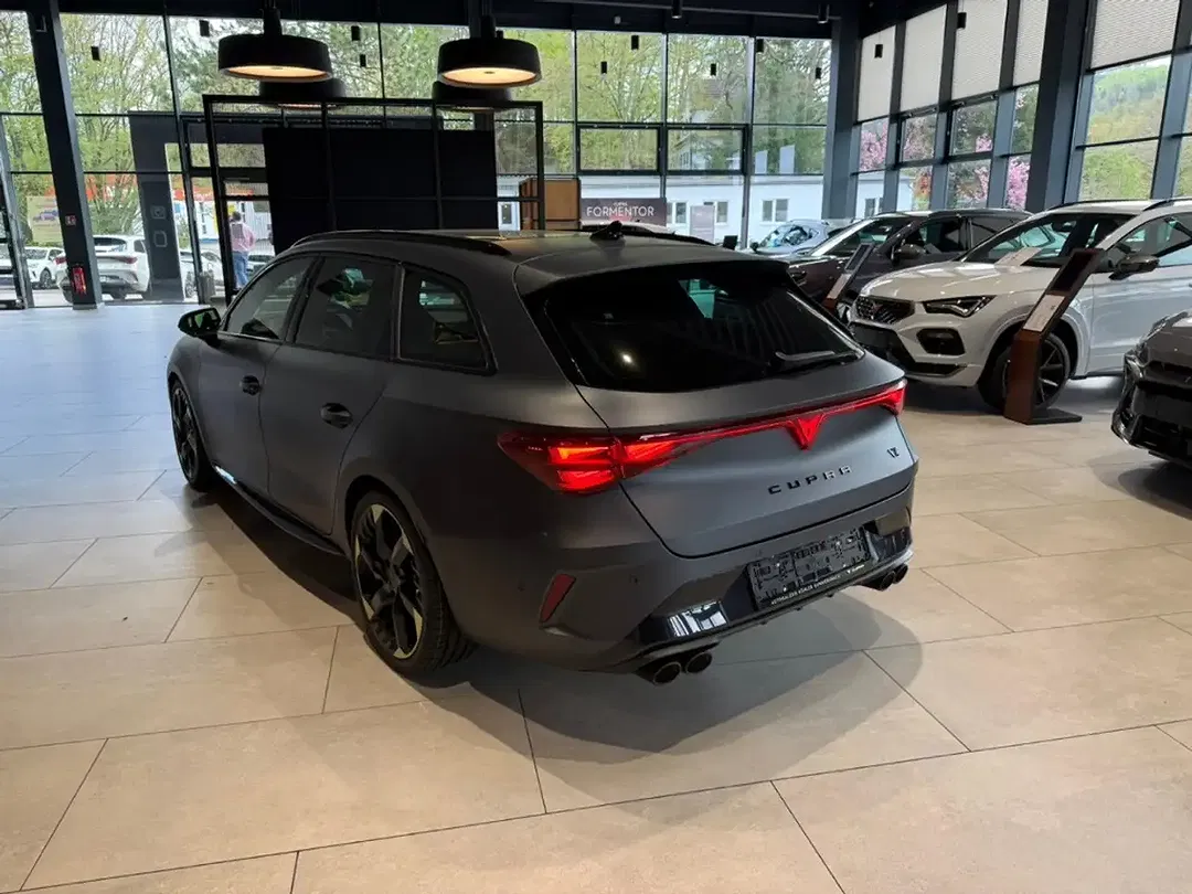 CUPRA Leon - Thumbnail 5