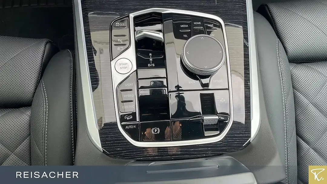 BMW X5 - Thumbnail 10