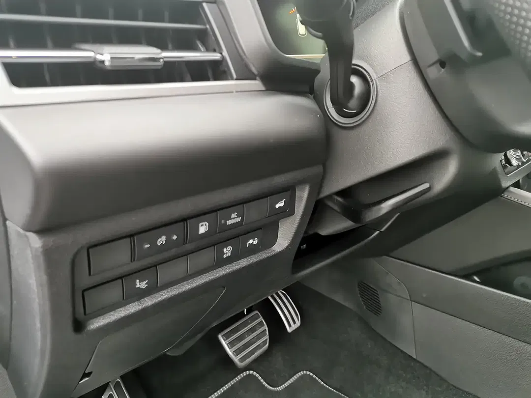 Mitsubishi Outlander - Thumbnail 10