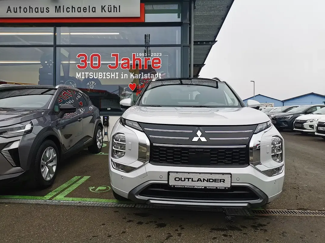 Mitsubishi Outlander - Thumbnail 7