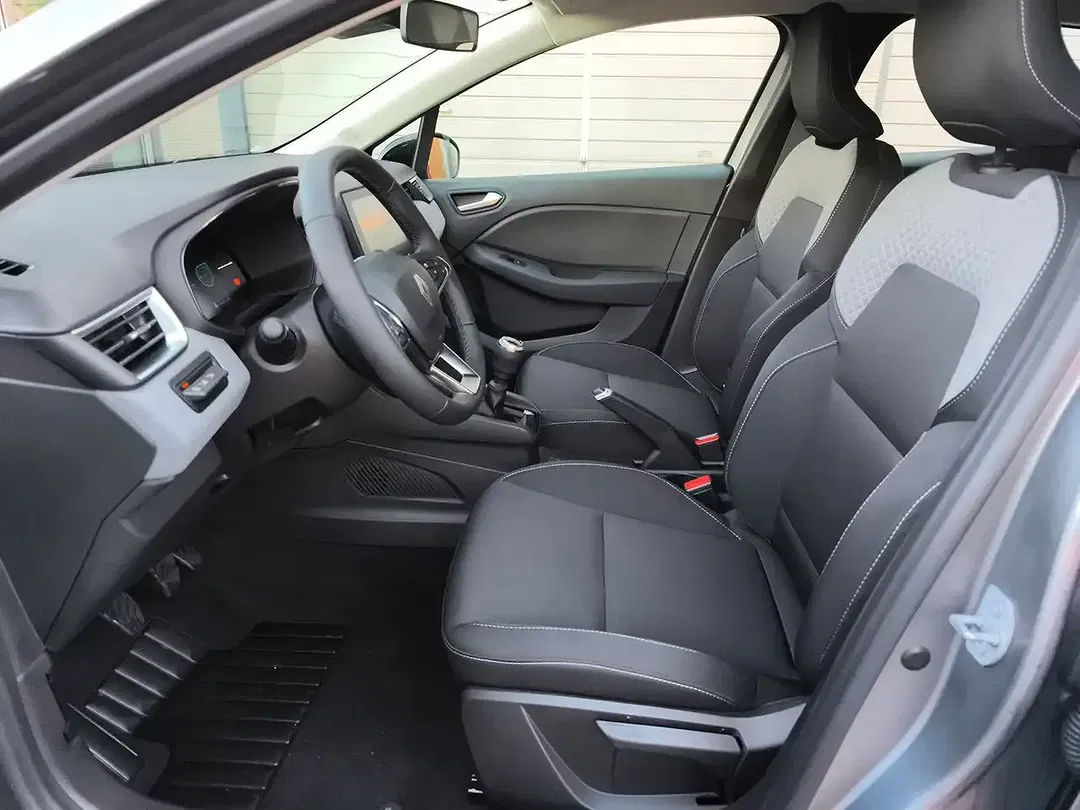 Renault Clio - Thumbnail 13