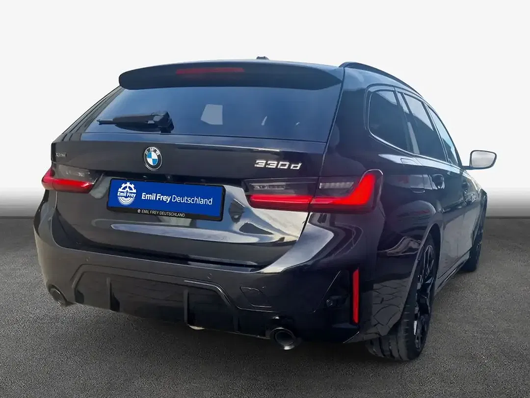 BMW 330 - Thumbnail 2