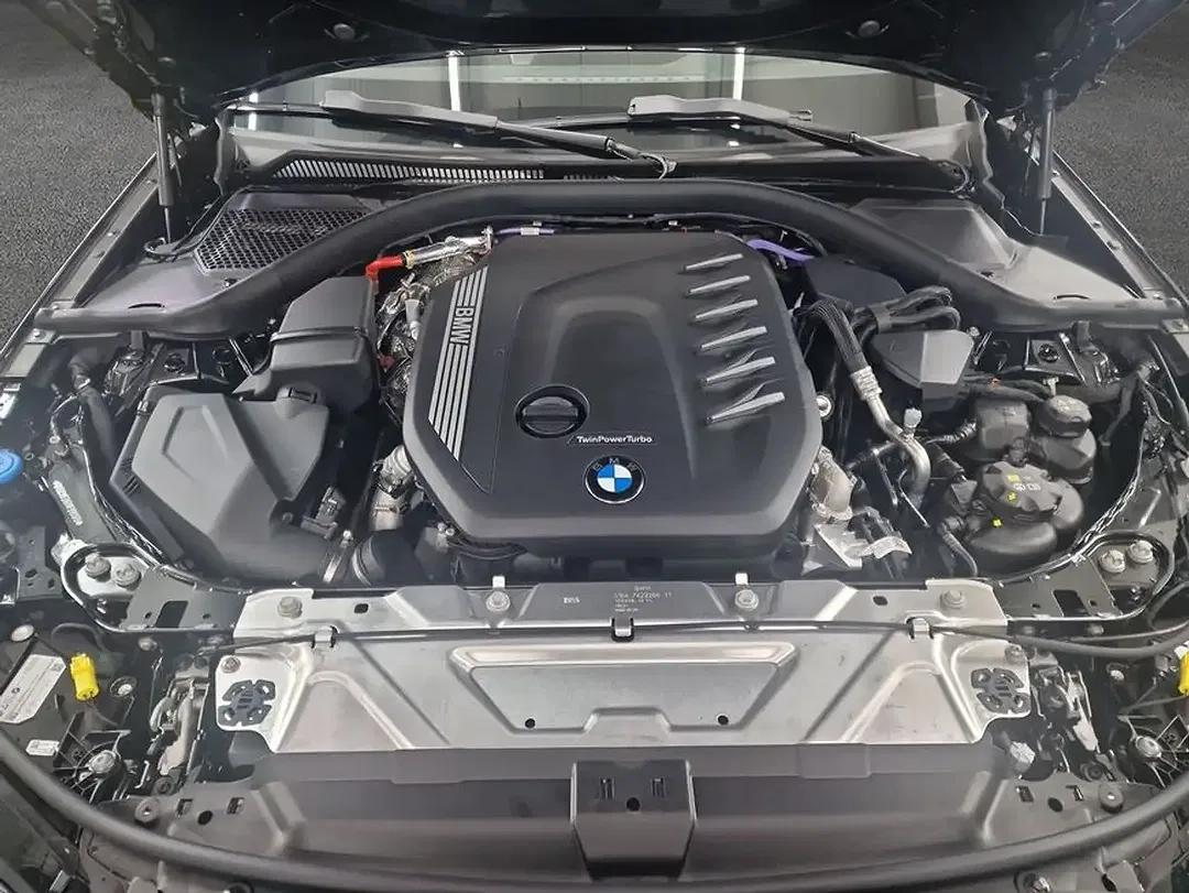 BMW 330 - Thumbnail 8