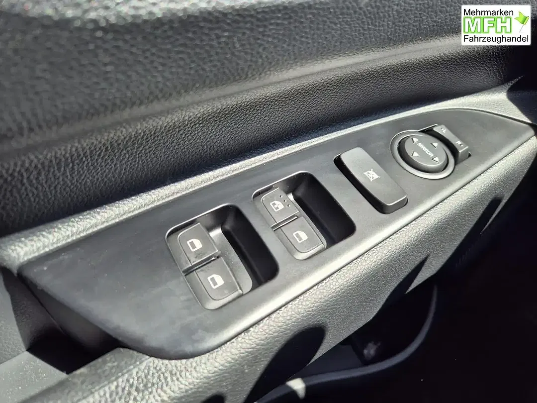 Kia Stonic - Thumbnail 13