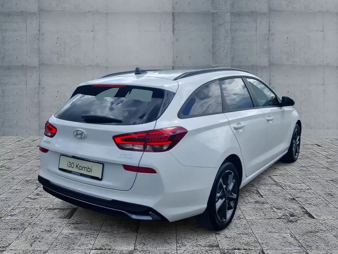Hyundai i30 - Thumbnail 4