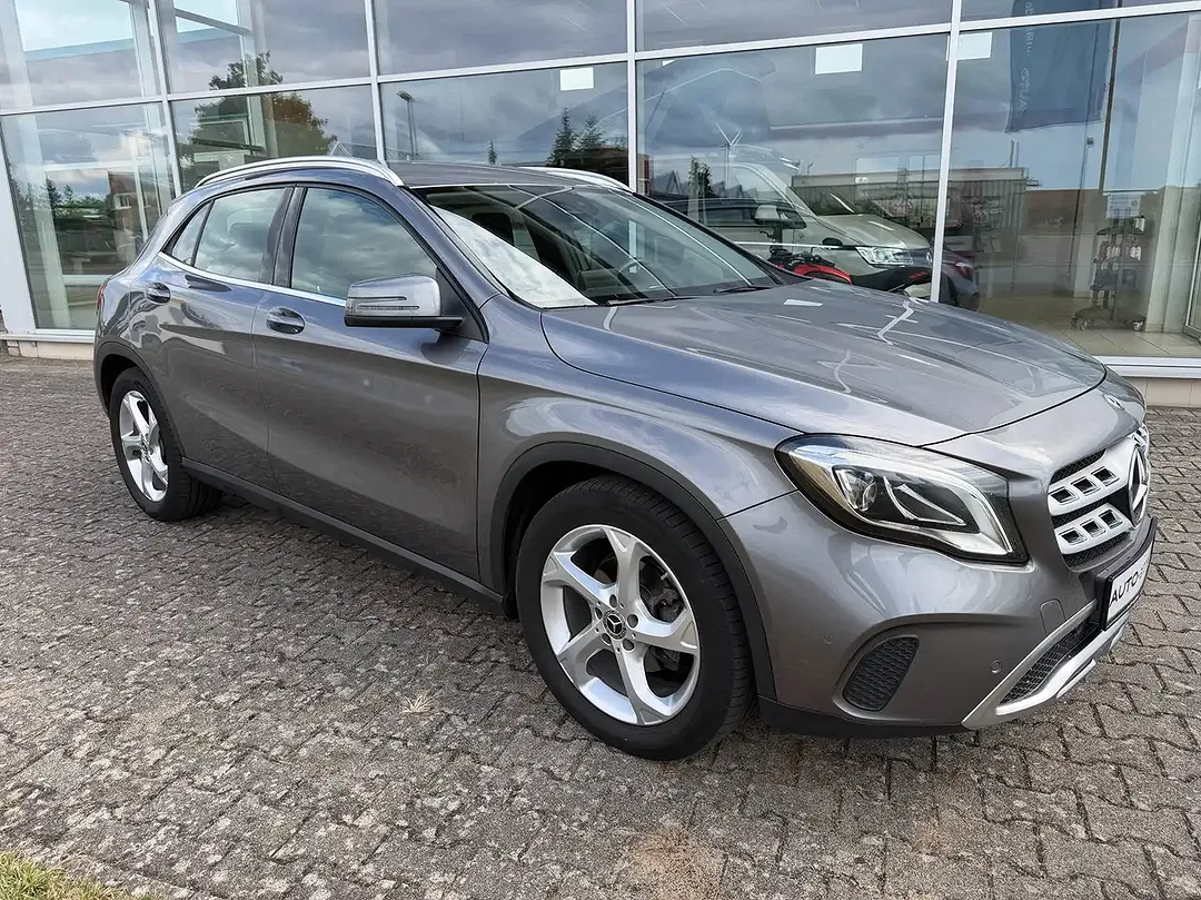 Mercedes-Benz GLA 180 AUT Urban