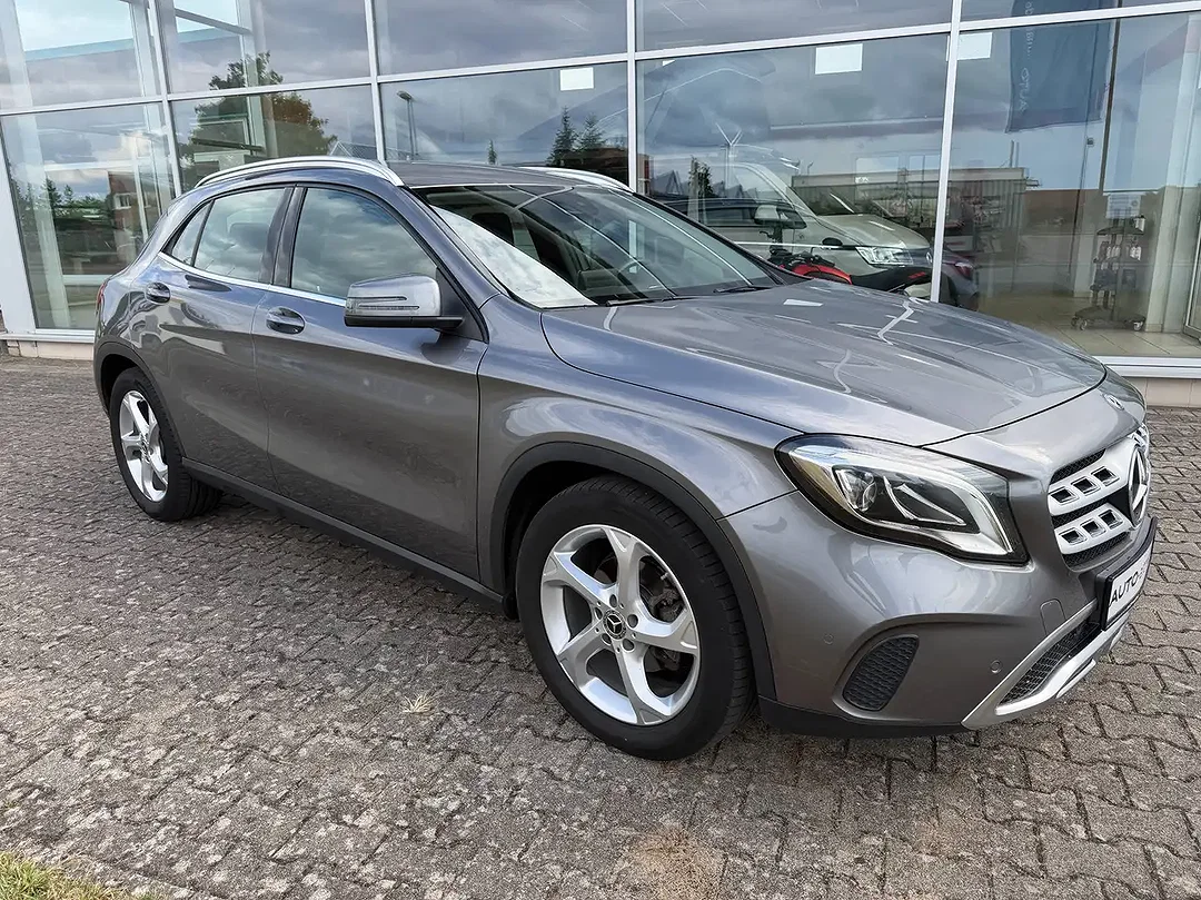Mercedes-Benz GLA 180 - Afbeelding 1