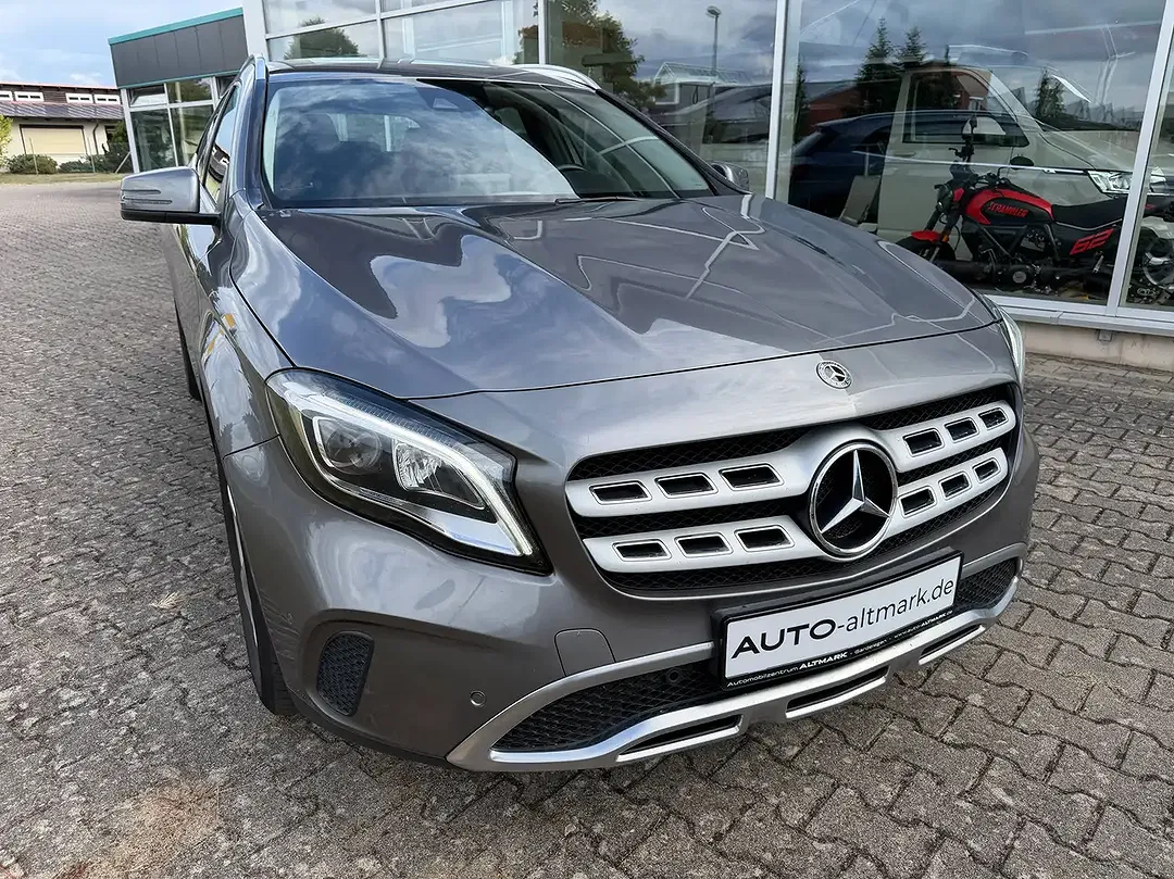 Mercedes-Benz GLA 180 - Thumbnail 11