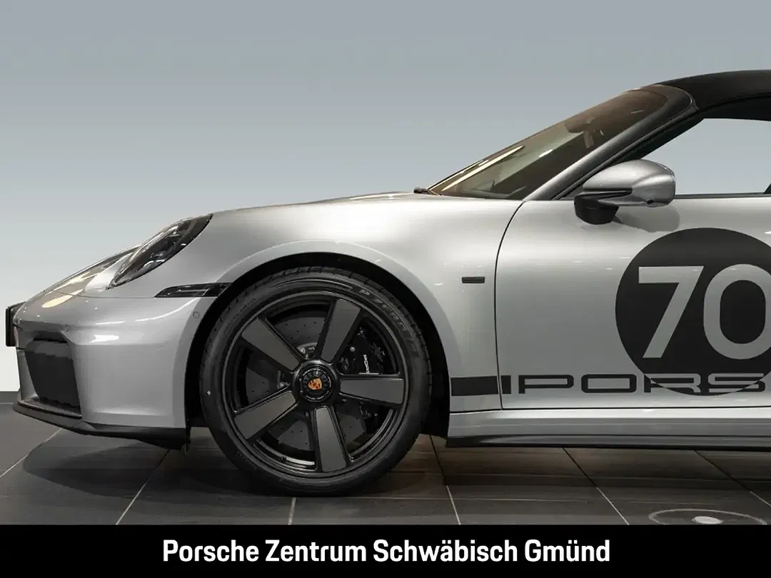 Porsche 992 - Thumbnail 15