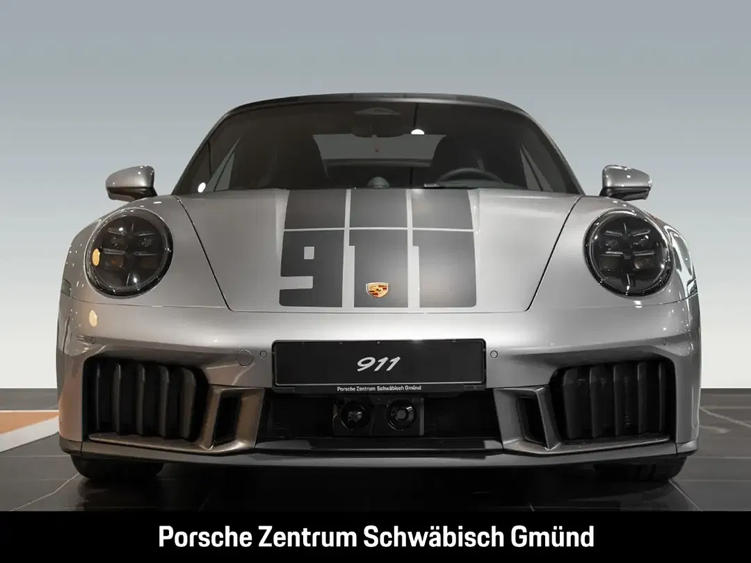 Porsche 992 - Thumbnail 9