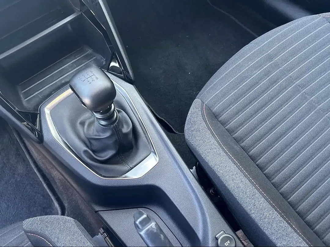 Peugeot 208 - Thumbnail 22