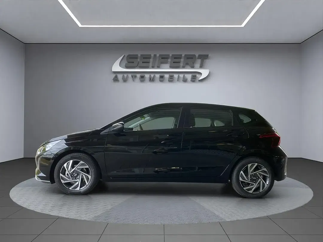 Hyundai i20 - Thumbnail 2