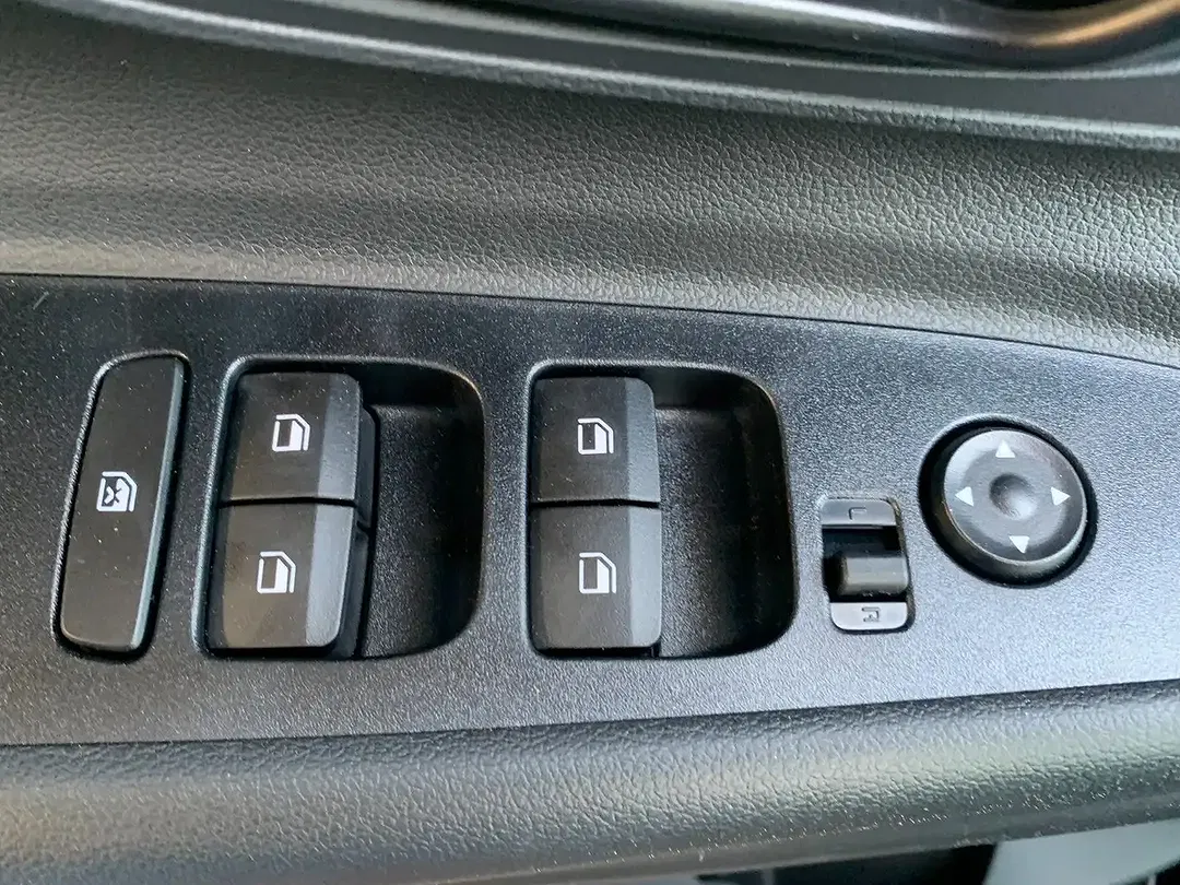 Hyundai i20 - Thumbnail 13