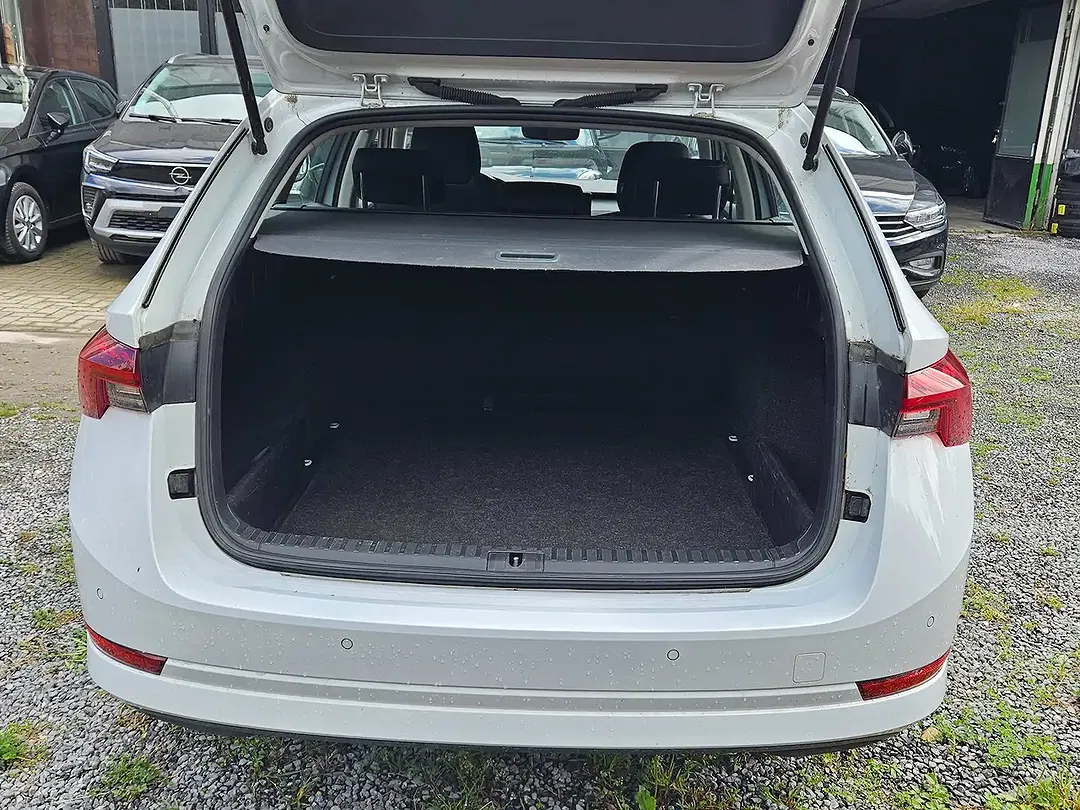 Skoda Octavia - Thumbnail 10
