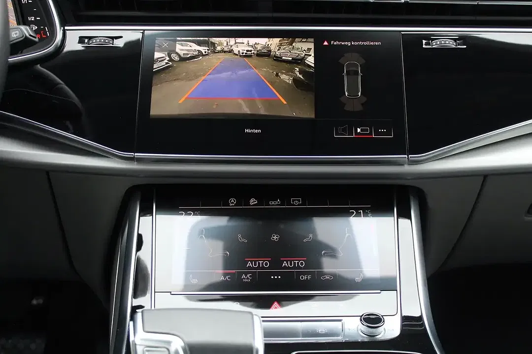 Audi Q7 - Thumbnail 10