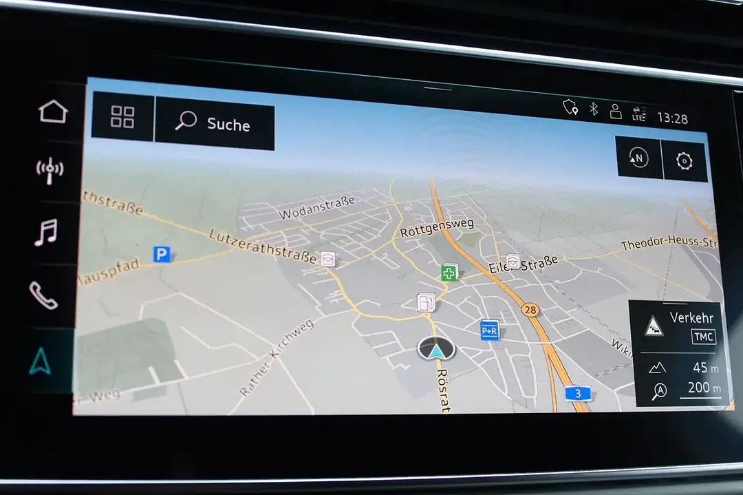 Audi Q7 - Thumbnail 11