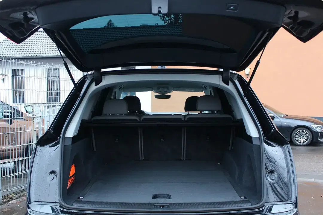 Audi Q7 - Thumbnail 20