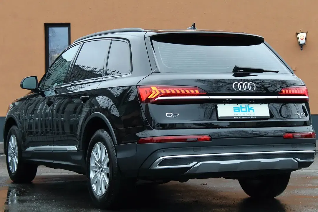 Audi Q7 - Thumbnail 4