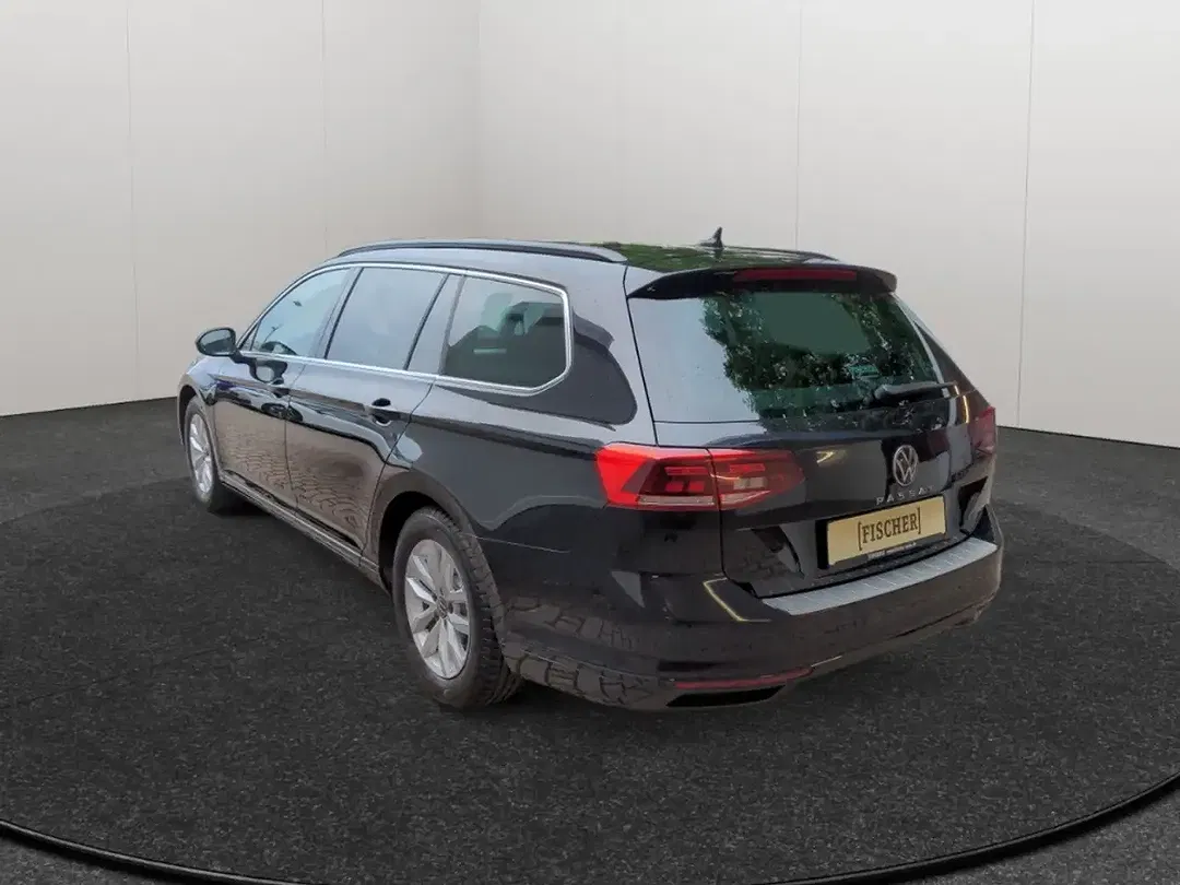 Volkswagen Passat Variant - Thumbnail 4