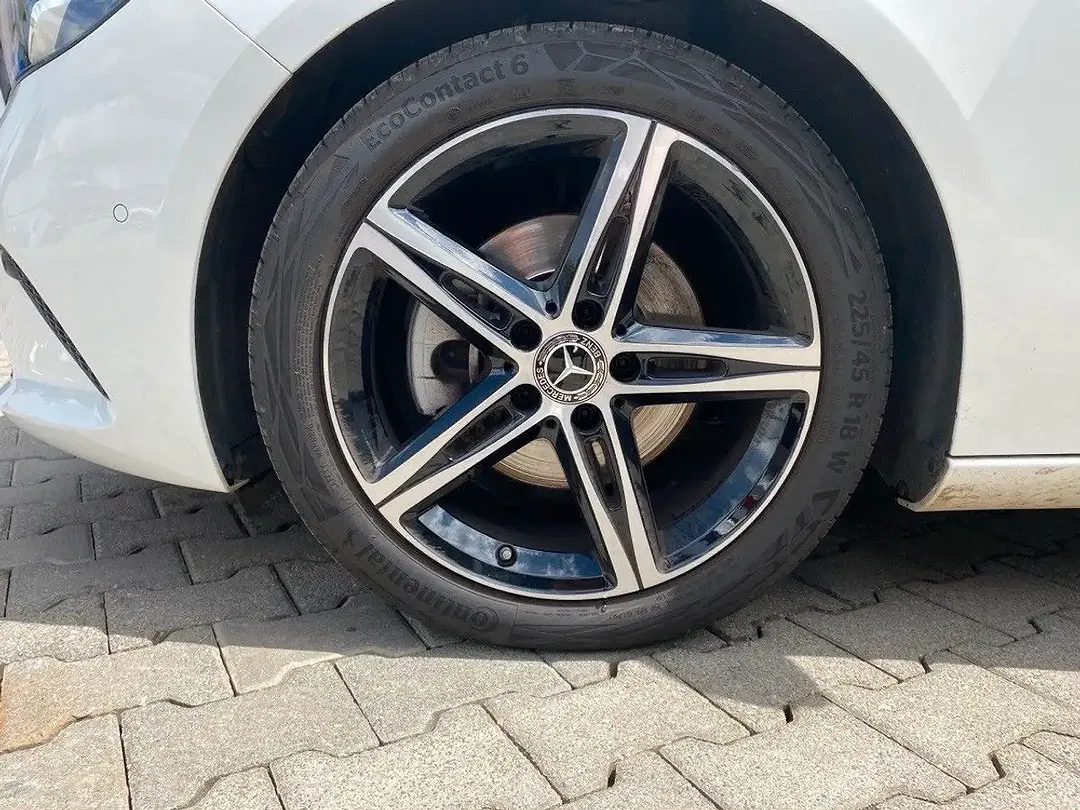 Mercedes-Benz B 200 - Thumbnail 9