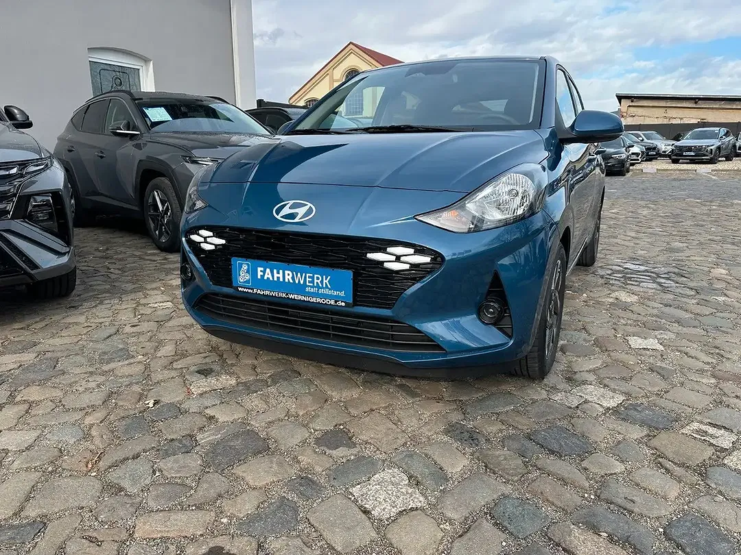Hyundai i10 - Thumbnail 1