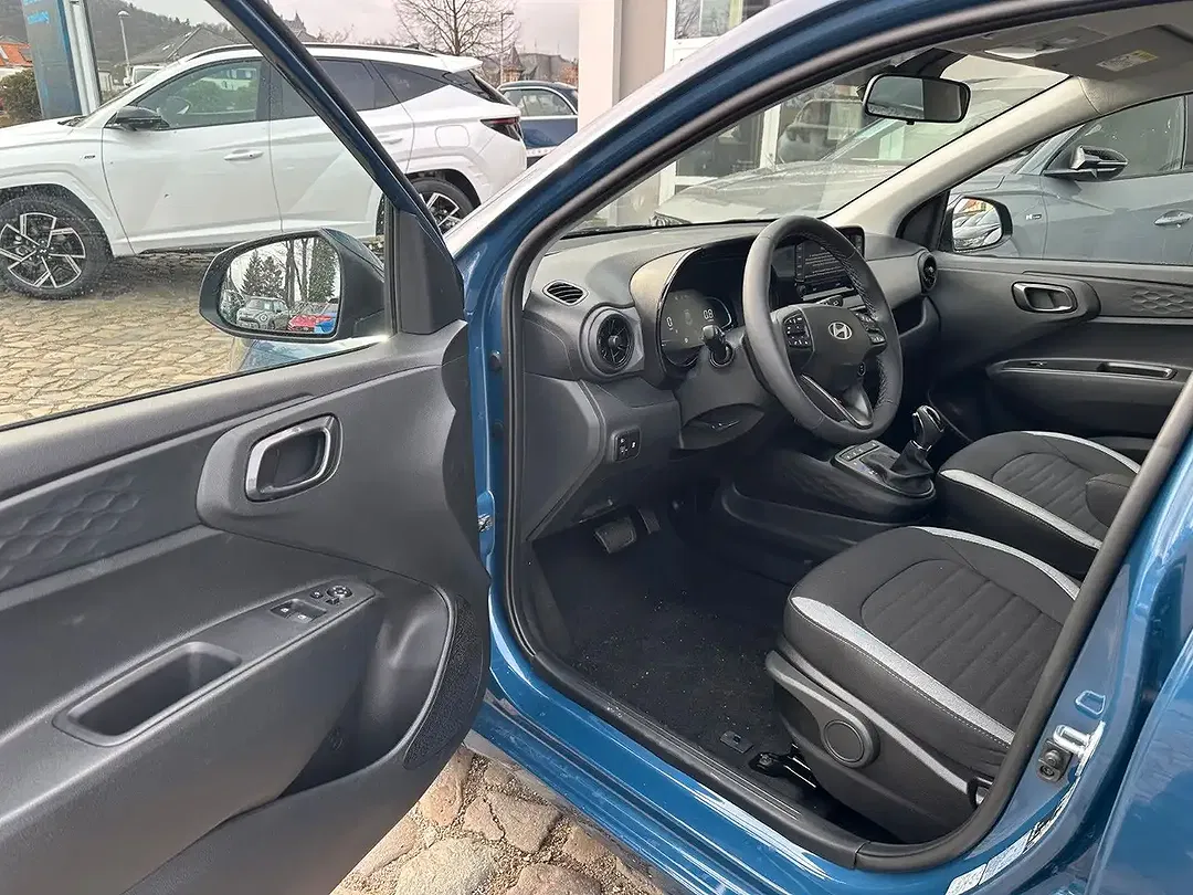 Hyundai i10 - Thumbnail 15