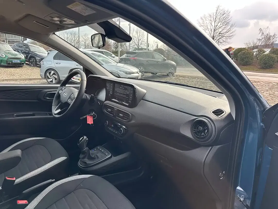 Hyundai i10 - Thumbnail 9