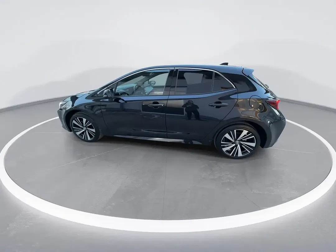 Toyota Corolla - Thumbnail 9